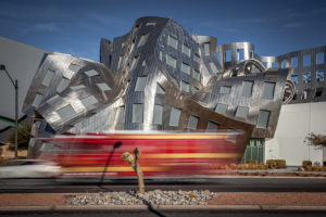 Frank O. Gehry Architektur, hospital, passing by fire brigade, Las Vegas, the USA Frank O. Gehry Architektur, hospital, passing by fire brigade, Las Vegas, the USA